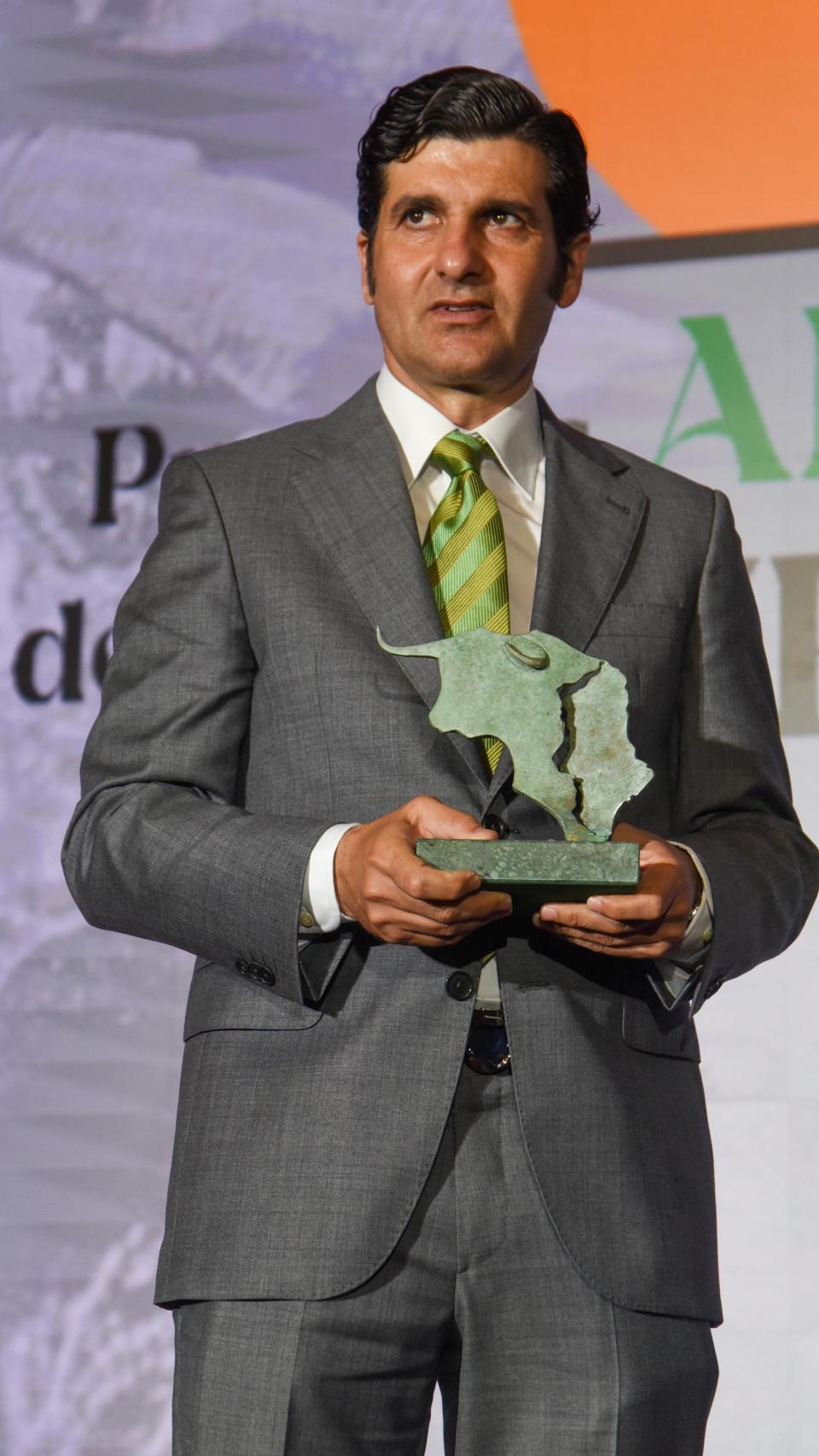 Morante de la Puebla, receiving an award in Seville, last February.