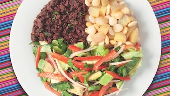 Putting together a balanced, healthy and nutritious dish doesn't have to be expensive. Photo: The Peruvian