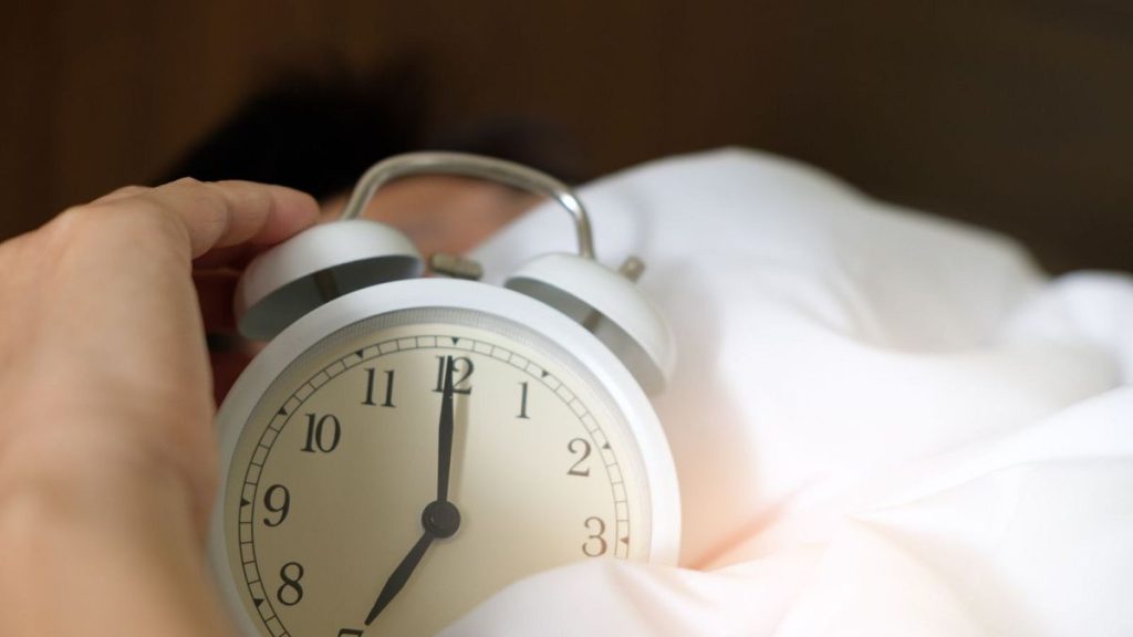 Daylight saving time ends this weekend in Europe: How does it affect health?